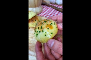 BOMBETTE FILANTI ALL'AGLIO (Troppo buone!) #Shorts