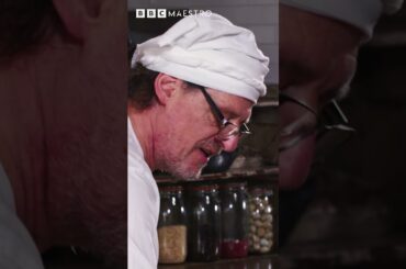 Marco Pierre White shares his recipe for bubble and squeak #shorts #marcopierrewhite #cooking