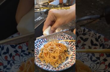 The EASIEST Spaghetti Aglio e Olio Ever ! @archanassanctuary#food #trendingshorts #shortvideo