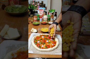 Homemade Pizza Without Yeast #shorts #food #venkyanjuvlogs