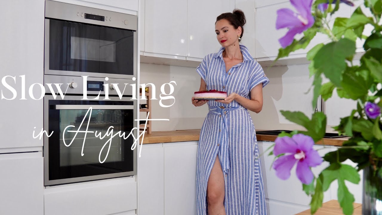 Slow Living in Italy: Baking Focaccia Bread & No-Bake Raspberry Cheesecake + New Garden Decor Slow Living in Italy: Baking Focaccia Bread & No-Bake Raspberry Cheesecake + New Garden Decor