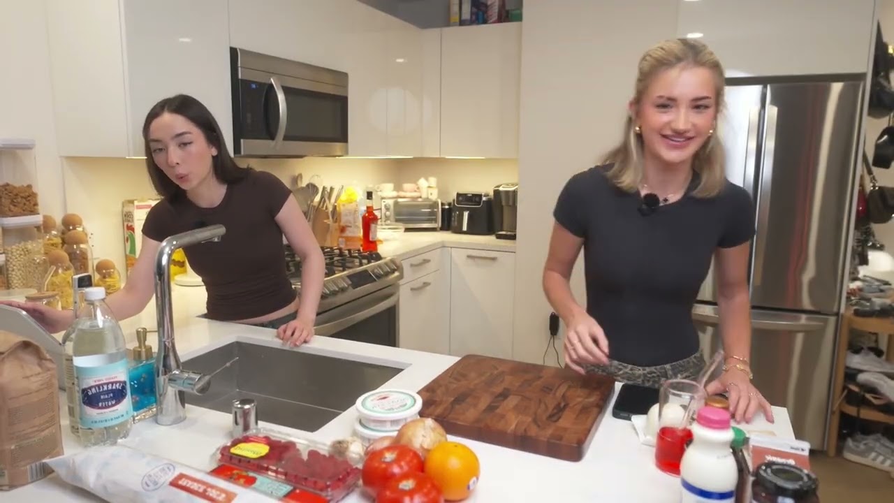 SAKURA HAS GIRLS NIGHT W/ AMBUSH | MAKING ITALIAN FOOD | FULL STREAM SAKURA HAS GIRLS NIGHT W/ AMBUSH | MAKING ITALIAN FOOD | FULL STREAM