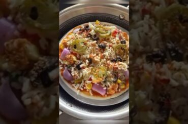 Trending Pizza Recipe Without Oven #vegpizzarecipe #homefood #shorts #trending #quickrecipe