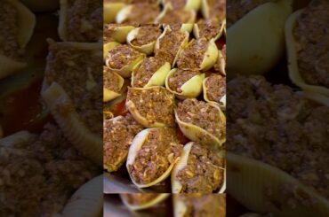 Bolognese Stuffed Shells with Alfredo Sauce & Pesto #piphichef #pastanight #oldscoolkevmo