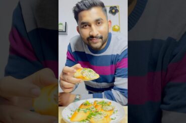 Garlic bread. /. Spicy garlic bread