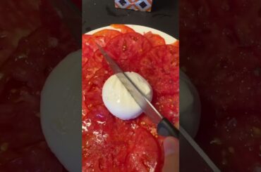 How to make a perfect burrata Caprese salad. #italiancuisine #recipe #caprese