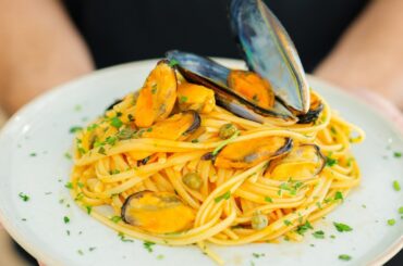 Vincenzo's Plate: How to Make MUSSELS PASTA That Everyone Will Ask For
