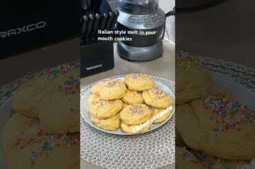 Italian Cookies Recipe in 60 Seconds | Easy & Delicious  #Shorts