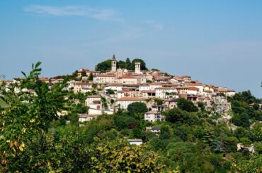 Inside the Fossil-Flecked Chambers Beneath Italy’s Monferrato Wine Country