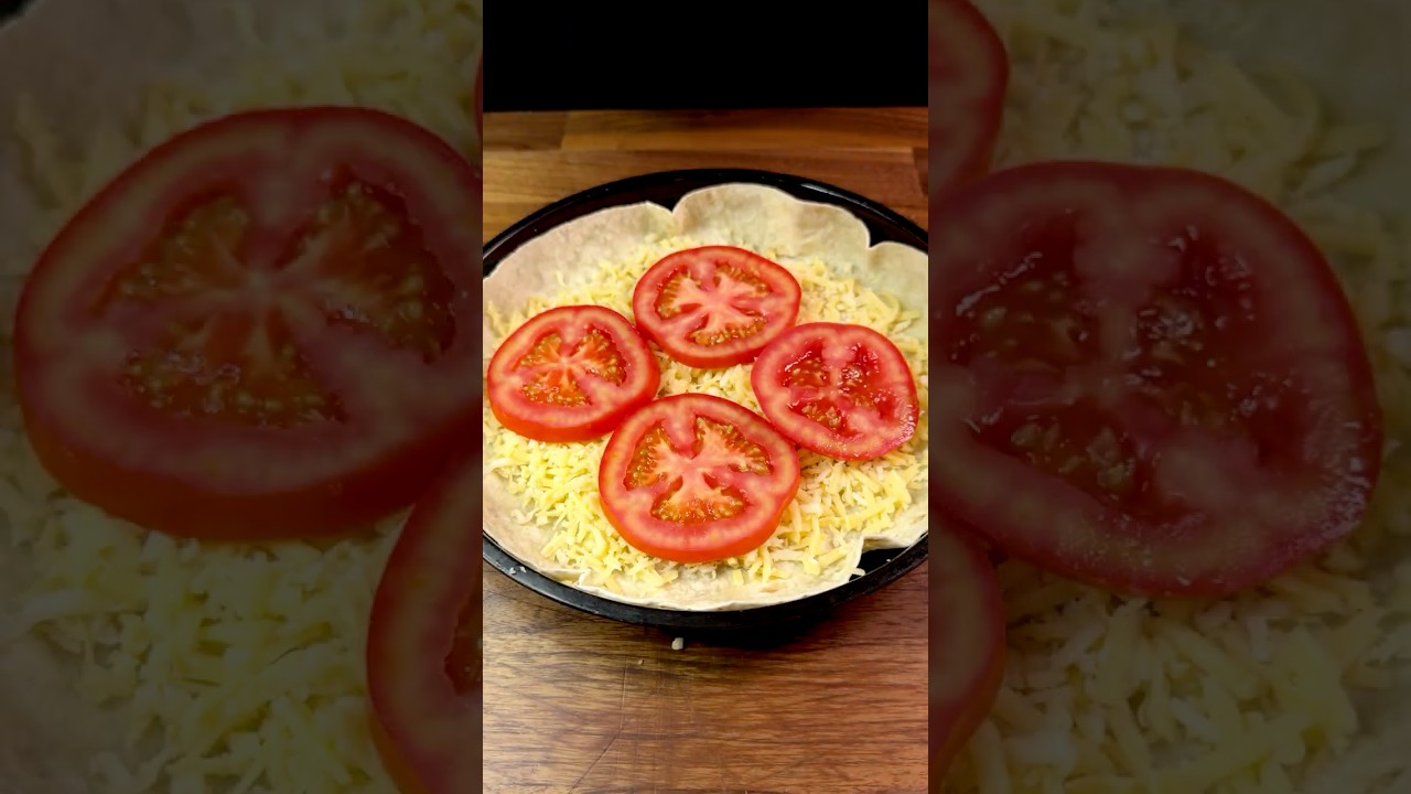 Tortilla Tomato Pizza! Easy Breakfast #shorts Tortilla Tomato Pizza! Easy Breakfast #shorts