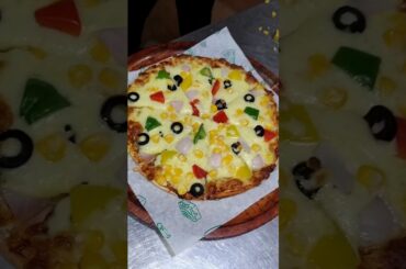 garden fresh pizza recipe #shorts #viral #food #pizza #zomatopartner #viralvideo
