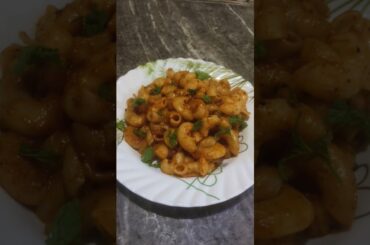 tomato sauce pasta#elvishyadav #food #trrigerdinsaan #dimplemalhanvlogs #ip#tasty #recipe #vlog