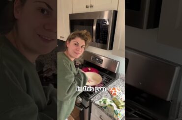 #dinner #dinnerrecipes #italianfood #easydinner #dinneridea #vlog #shorts  #bread