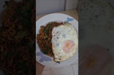 Laziest day possible I Realistic what I eat in a day as a gastronomy student in Italy