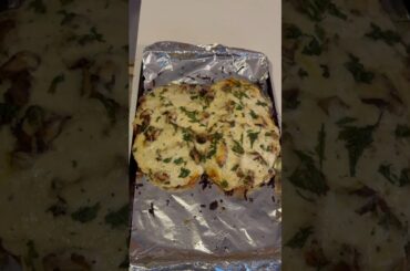 Chicken Alfredo Garlic Bread! #food #cooking #foodie #shorts #garlicbread