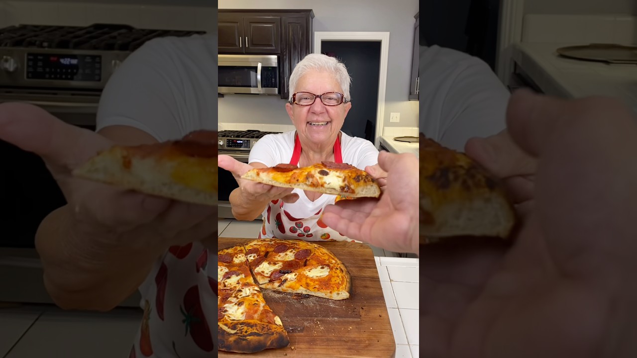 Calabrese pizza #pizza #cook #recipe #cooking #pasta #foodie #baking #farmtotable #italy #food Calabrese pizza #pizza #cook #recipe #cooking #pasta #foodie #baking #farmtotable #italy #food