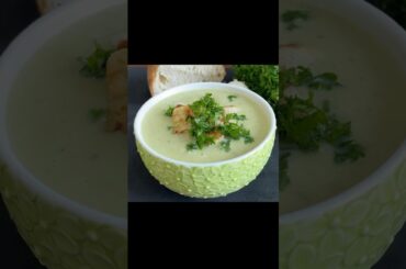 Italian style Garlic Soup With Crispy Croutons | Easy Meal |#garlicsoup #soup #easymeals #quick #new