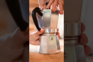 Make Espresso with Me, the Italian Way #italy #coffee #recipe #espresso #moka #italian #breakfast