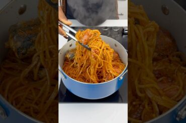 Hotdog Jollof Spaghetti and Peppered Fish | One pot series