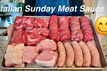 Italian Sunday Meat Sauce / Sunday Meat Sauce / Italian Meat Sauce Recipe / Italian Food / Ragu