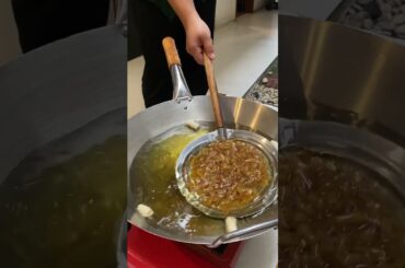 Frying macaroni #shorts #cooking #cookingshorts #youtubeshorts #viral #reels #tiktok #edit