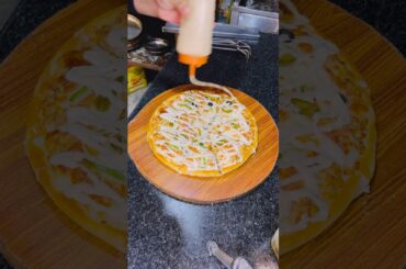 #food #pizzalover #streetfood #tamannapraveenvlogs #cloudkitchen #zomato #foodie #loadedpizzafries