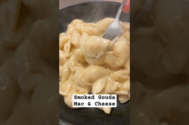 Smoked Gouda Mac & Cheese | Ultra Creamy, Buttery, the Perfect Holiday Side Dish!