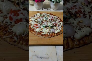Healthy Pizza Paratha #shorts #recipe #pizza #trending #viralvideo #shortsfeed #cooking #shortvideo