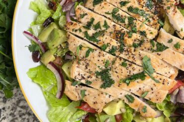 Garlic Butter Chicken Salad With Lemon Vinaigrette!
