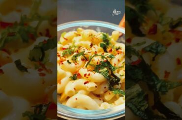 Everyone makes white pasta but not like THIS. #pasta #italy #shorts #shortvideo #short #ytshorts