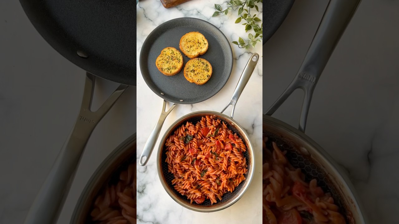 Healthy Pink Sauce Pasta #shorts #pasta #onepotmeal #recipe #PastaRecipe #healthypasta Healthy Pink Sauce Pasta #shorts #pasta #onepotmeal #recipe #PastaRecipe #healthypasta