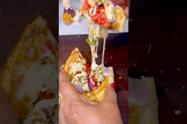 #shorts Cheesy Paneer Pizza #recipe #pizza #trending