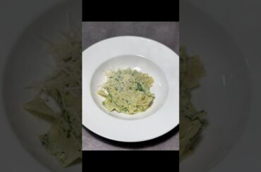 Ribbon pasta in a creamy spinach and cheese sauce #delicious #cooking #leckerkochen #spinat #whateat