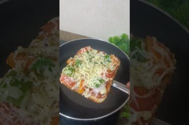 5 minute main Bread pizza #shorts #pizza #viral #cooking