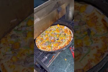 #pizza #food #pizzalover #foodie #streetfood #tamannaandpraveen #cloudkitchen #zomato #fastfood