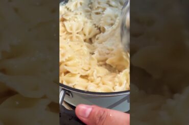 White Sauce Pasta with mushrooms and Chilli #pasta #love #italian #food #mushroom #dinner #recipe