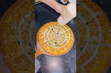 #pizzalover #minivlog #foodie #tamannaandpraveen #tamannapraveenvlogs #cloudkitchen #zomato #swiggy