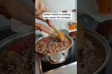 Italian cooking ragu sauce #food #cooking #italianfood #shorts