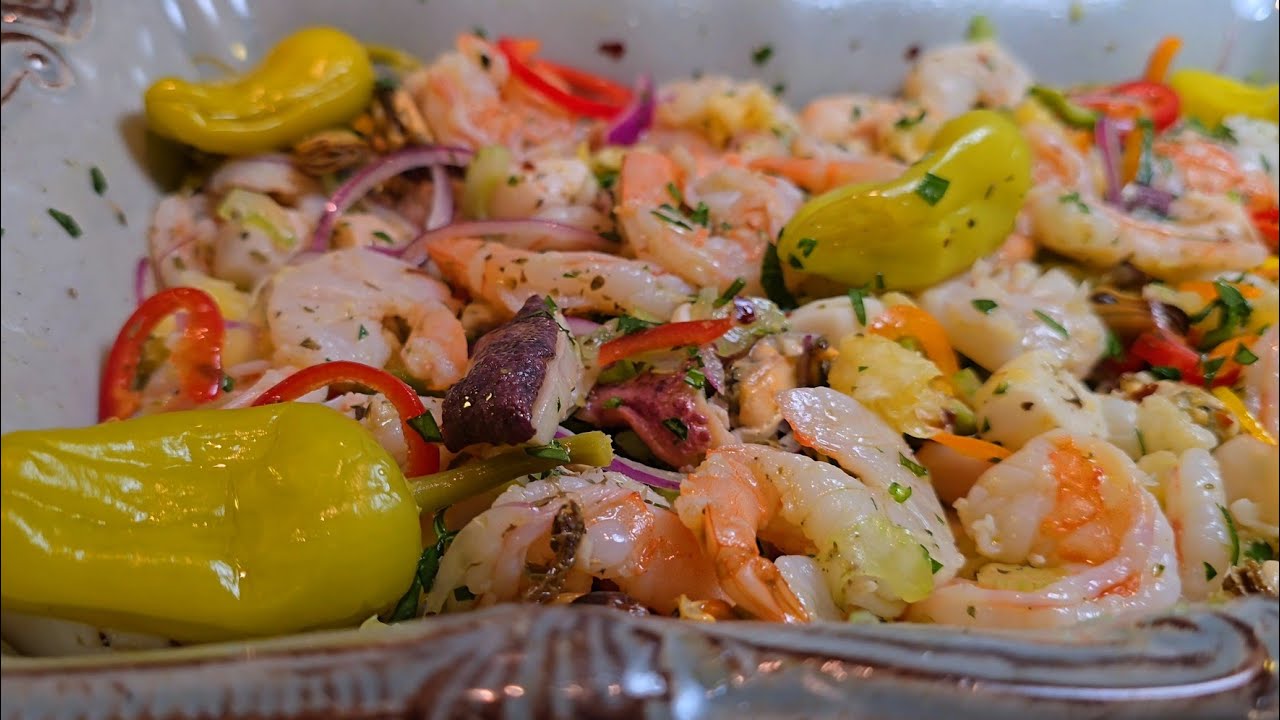 The Christmas Eve ITALIAN SEAFOOD SALAD Recipe that’s amazing (Insalata Frutti Di Mare) The Christmas Eve ITALIAN SEAFOOD SALAD Recipe that's amazing (Insalata Frutti Di Mare)