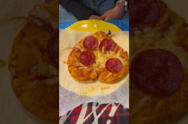 Homemade pizza #italian #food #short #pizzalover #homemade #shorts