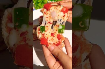 Mini Bread Pizza recipe #shorts #recipe #bread #pizza #pizzarecipe #trending #viralshorts #ytshorts