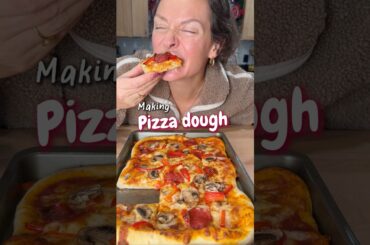 Making pizza dough