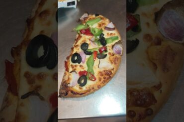 #minivlog #pizza #food #vlog #pizzalover #cloudkitchenjourney #tamannapraveenvlogs #cloudkitchen