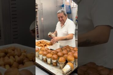 The making of the Napolitan dessert, the baba!