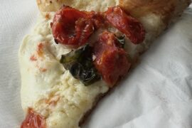 look it’s a pizza fox