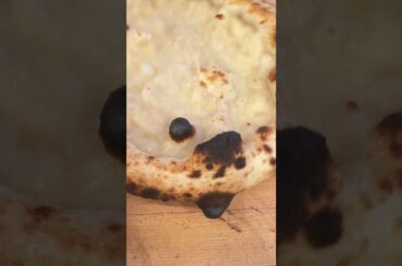 Check the pizza crispiness #kuwait #pizzaria #pizzalover #italiancuisine