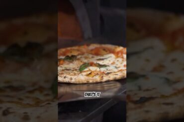 Learn to make PIZZA from a MASTER! #pizza #food #learning #italy