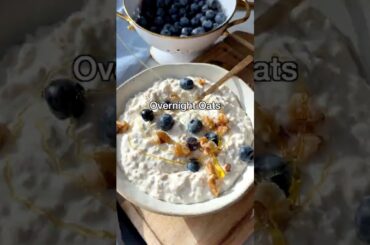 Greek yogurt overnight oats (4 ingredients)