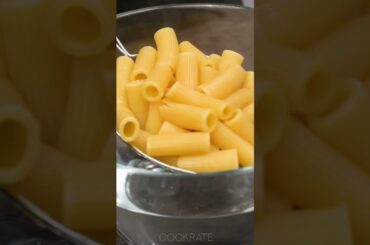 An Italian family taught me. That's the only way to cook pasta!