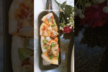 Pizza racipe  #HomemadeChickenPizza#GharKaPizza#FoodShorts#CookingShorts#CheesePull#PizzaLovers
